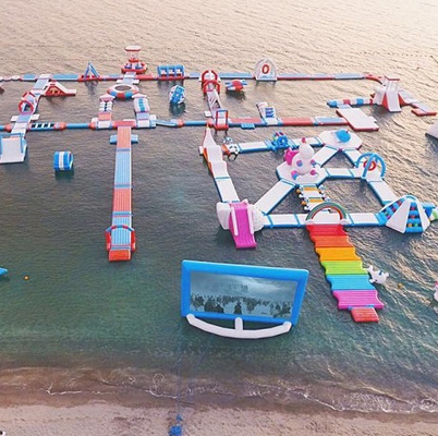 Parque de diversões flutuante de PVC ecologicamente correto para adultos e crianças