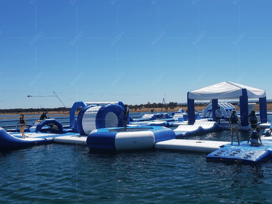 Parque aquático flutuante inflável e versátil 2 anos de garantia