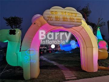 Produtos infláveis coloridos da propaganda da entrada, arco da explosão da propaganda do diodo emissor de luz para o anúncio publicitário