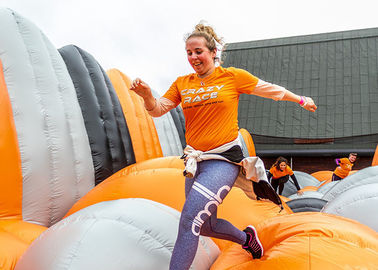 Curso de obstáculo 5k inflável do salto durável habilitado do ar do jogo de Insand para adultos