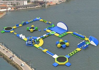 Arrendamentos infláveis do parque da água do quintal emocionante, parque da água da explosão para adultos