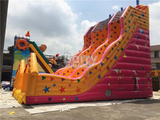 As estrelas Bouncy secas de escalada brilham corrediças de água infláveis para exterior