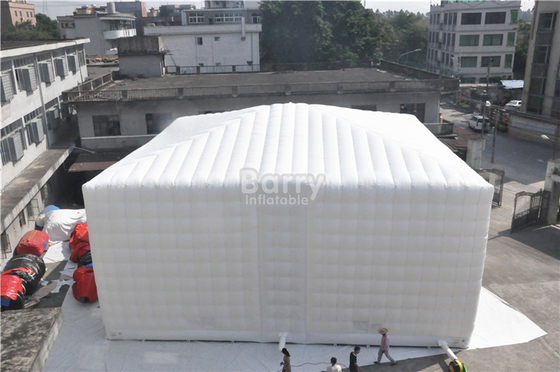 Barraca inflável do cubo do quadrado branco de prova de fogo para a ajuda humanitária
